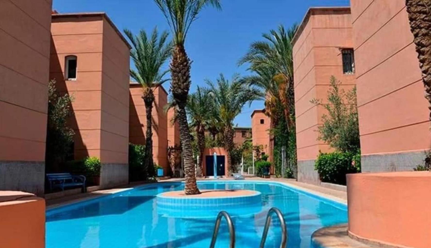 Riad Nezha Avec Jacuzzi Et 3 Piscines Au Coeur De Marrakesh Exterior foto