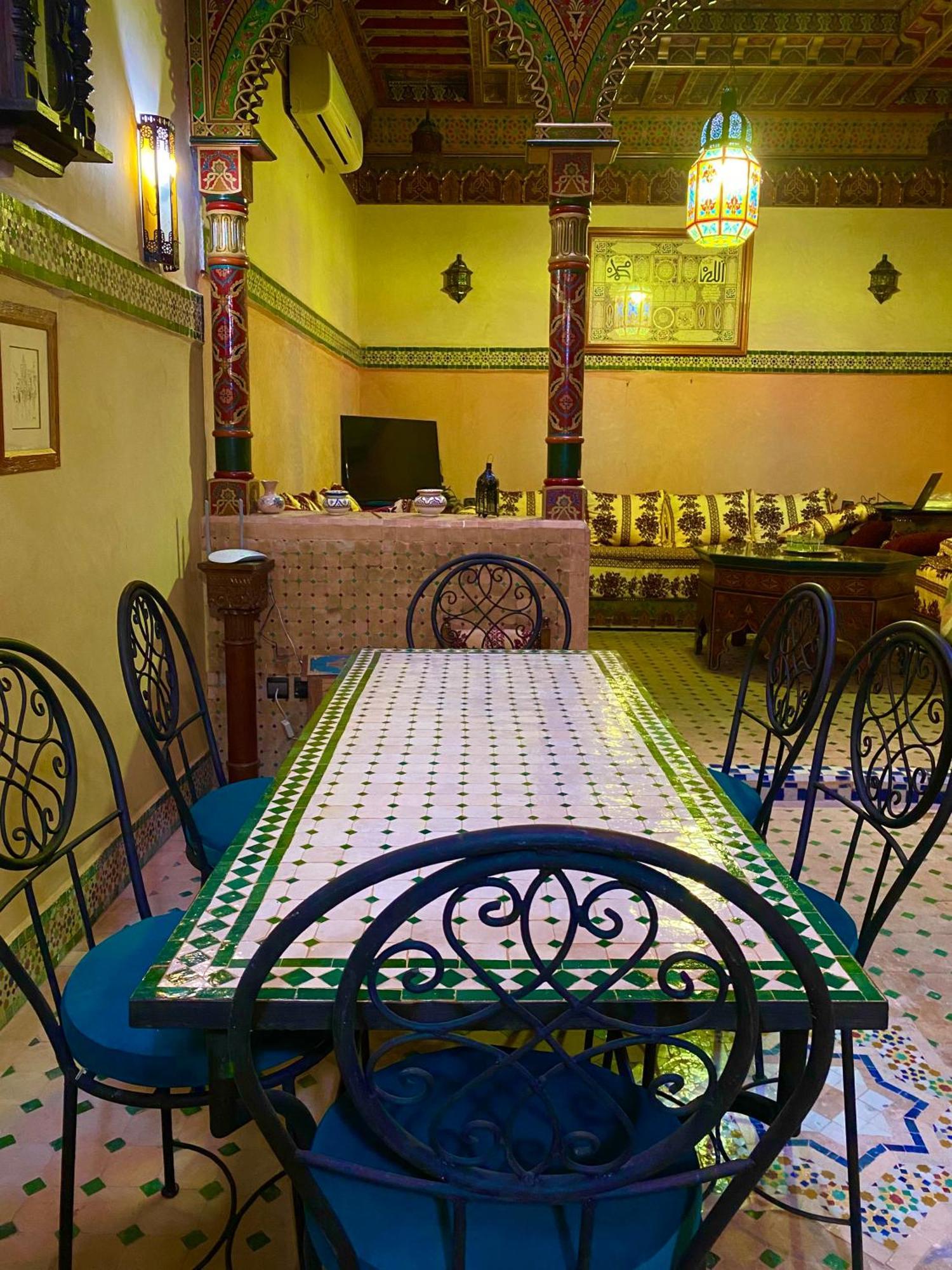 Riad Nezha Avec Jacuzzi Et 3 Piscines Au Coeur De Marrakesh Exterior foto