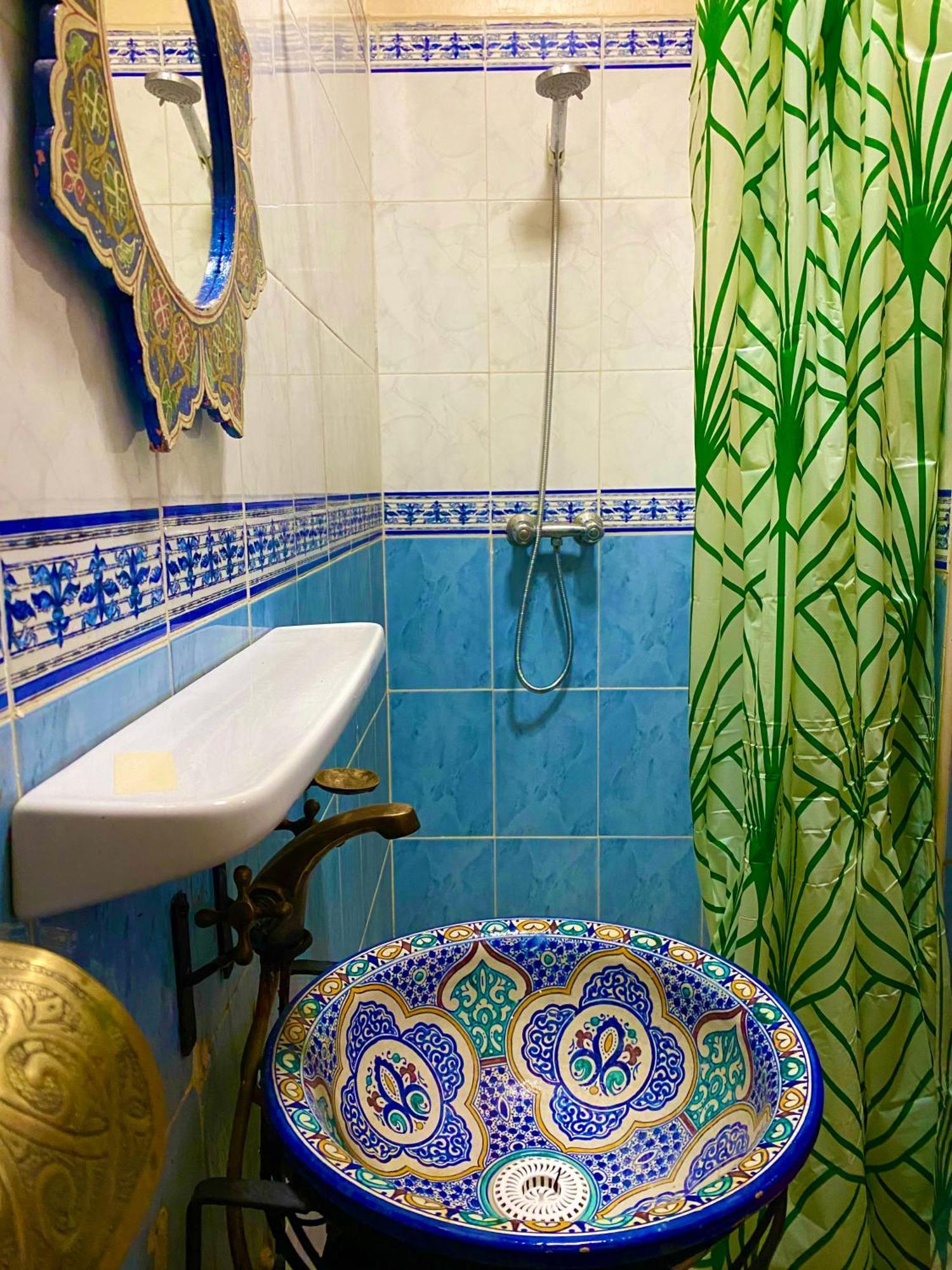 Riad Nezha Avec Jacuzzi Et 3 Piscines Au Coeur De Marrakesh Exterior foto
