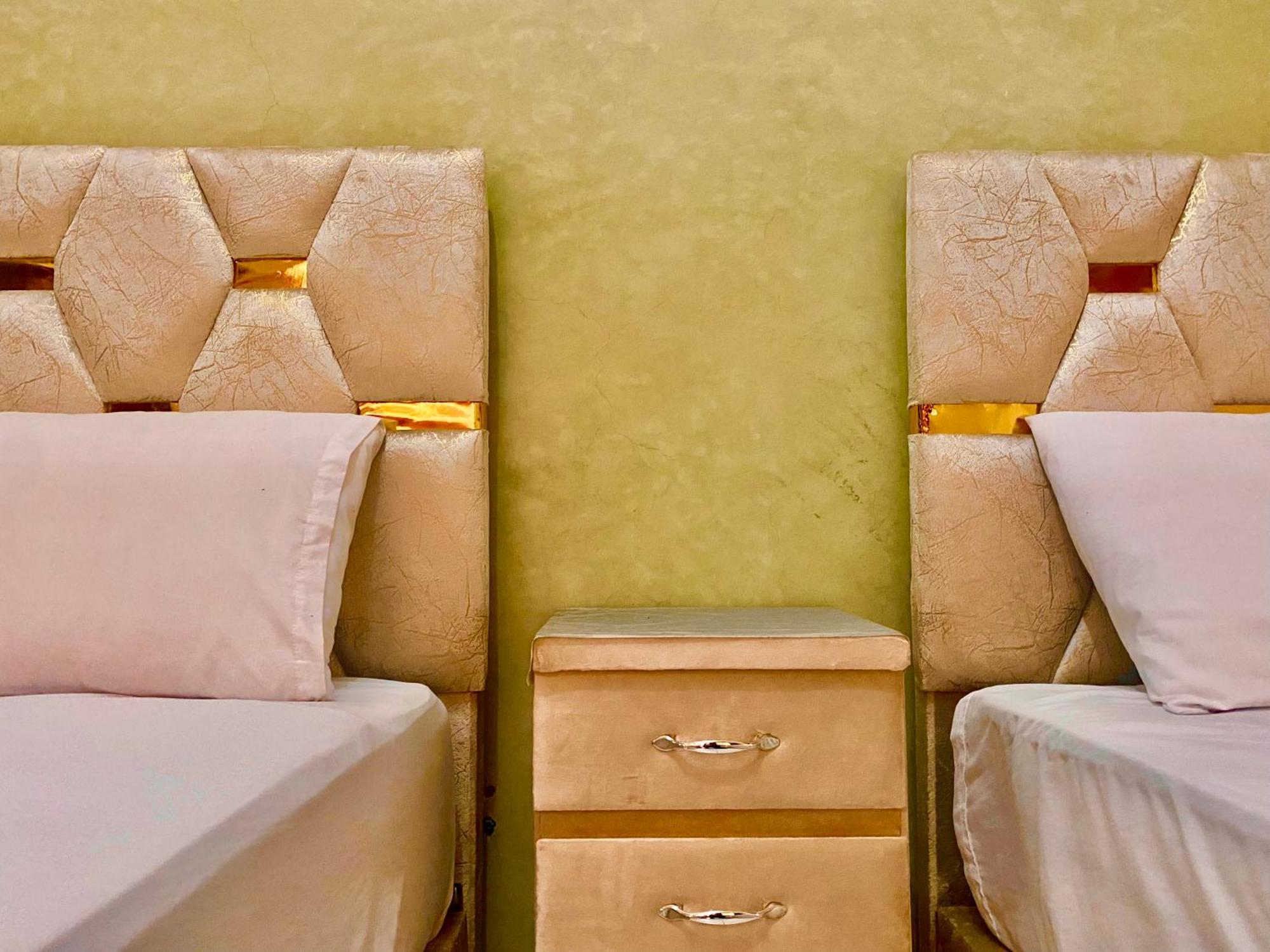 Riad Nezha Avec Jacuzzi Et 3 Piscines Au Coeur De Marrakesh Exterior foto