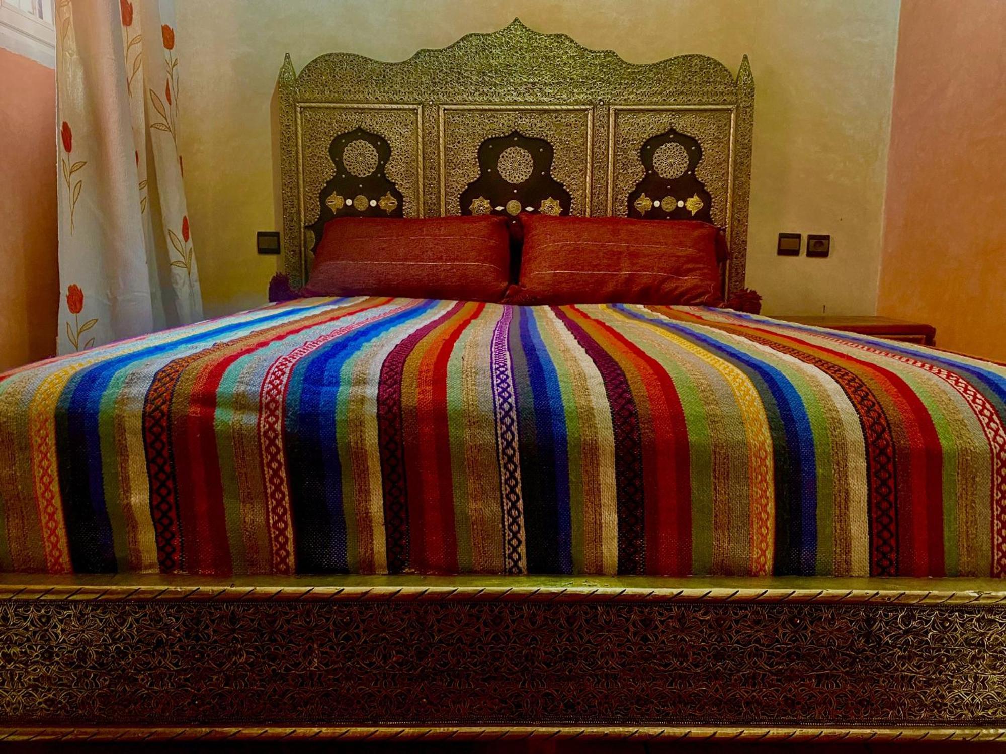 Riad Nezha Avec Jacuzzi Et 3 Piscines Au Coeur De Marrakesh Exterior foto